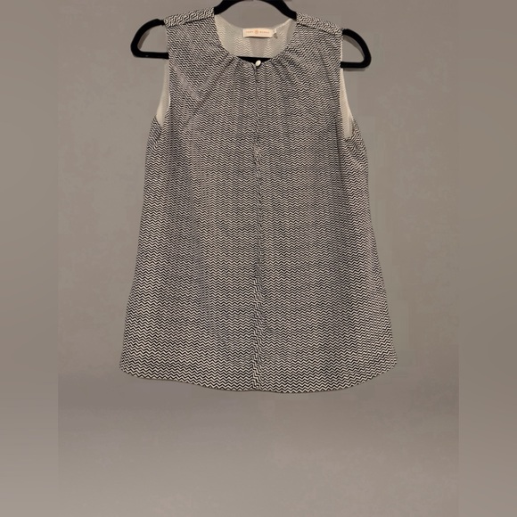 Tory Burch Tops - Tory Burch sleeveless blouse in a black and white micro-chevron print.